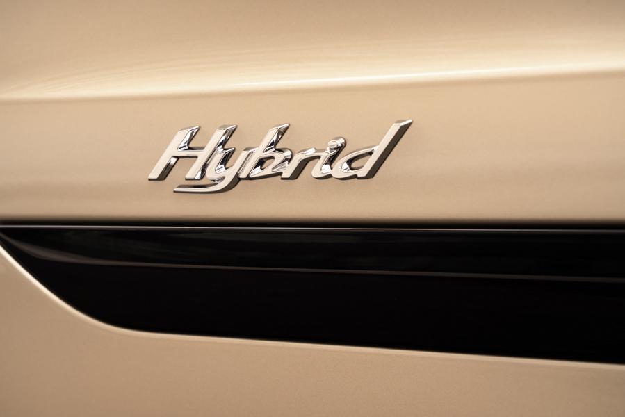 2021 Bentley Bentayga Hybrid 3