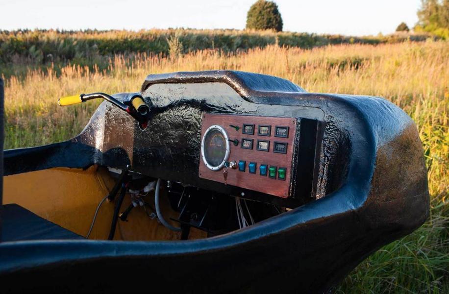 Video: Dall'altra parte dell'acqua con l'ATV Green Scout 6 × 6 anfibio!