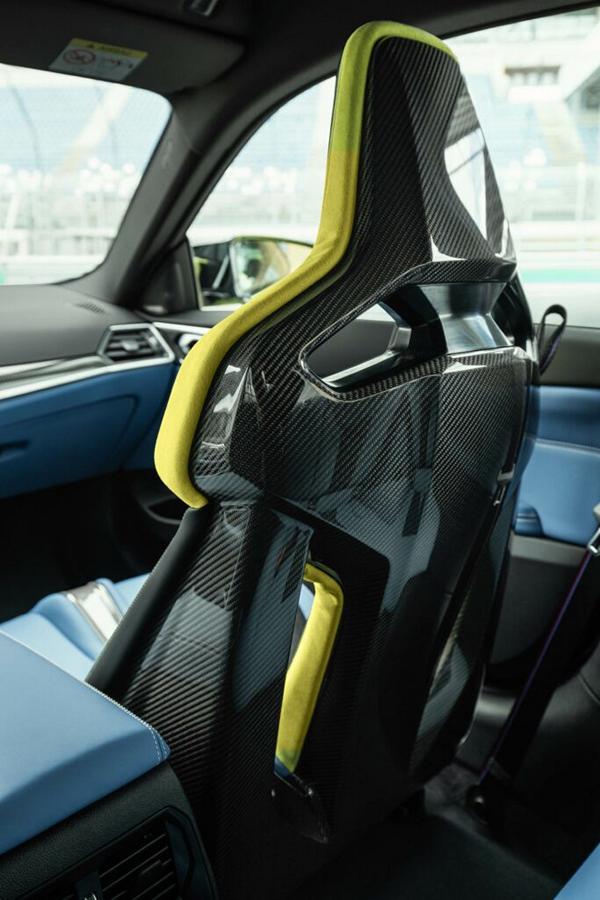 Vidéo: les sièges baquets en carbone de la BMW M3 / M4 en détail!