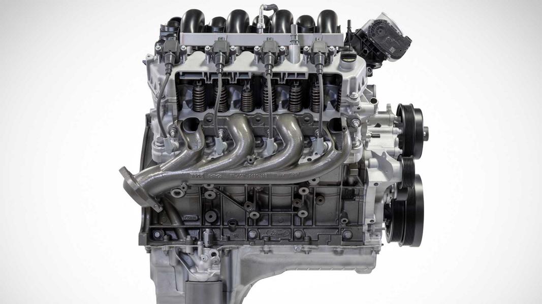 Video: Ford 7.3L Godzilla Crate Engine mit Kompressor!