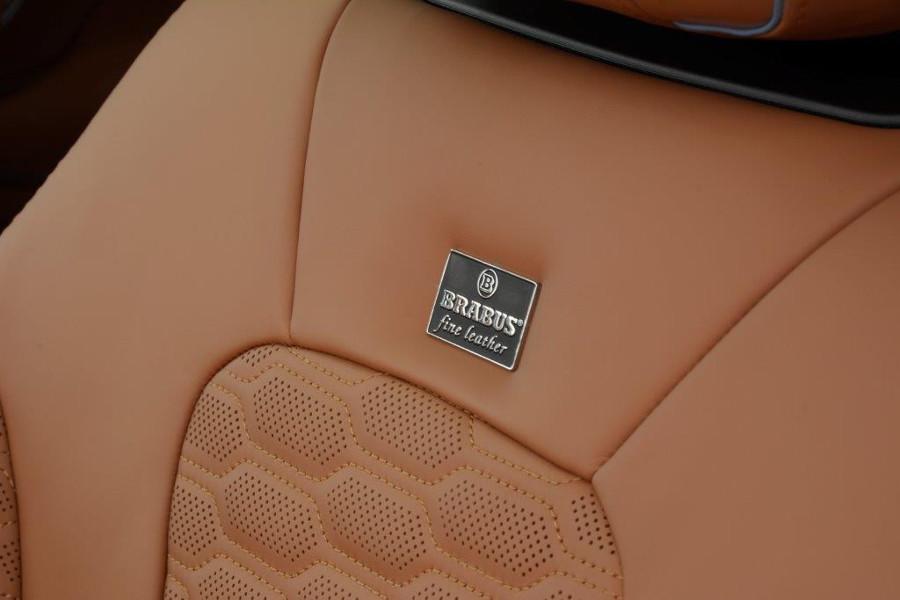 Illuminated seat badge beleuchtetes Sitzemblem Tuning 5 Mehr Style in der Kabine mit einem LED Sitzemblem!