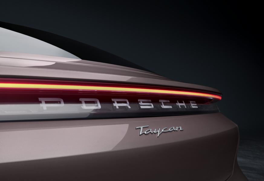 Base model: Porsche Taycan 2021 now with rear-wheel drive!
