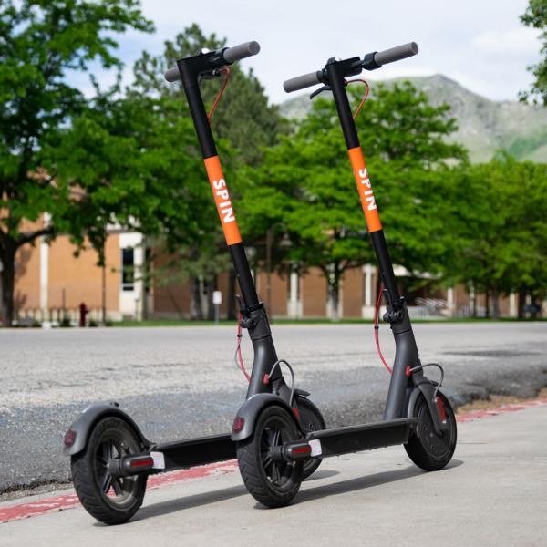 ¡primer scooters eléctricos con DEKRA DIGITAL!