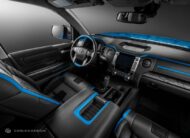 Toyota Tundra en Voodoo Blue avec intérieur Carlex Design!