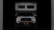 Toyota Tacoma 4 × 4 carbon camper from TruckHouse!