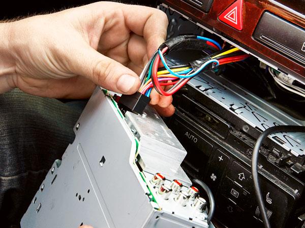 Autoradio DIN Einbau anschluss kabel ISO Anlage, Display und Navigation im Fahrzeug nachrüsten!