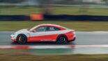 Electric sports car Porsche Taycan sets new records!