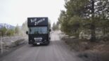 Video: Sled Zeppelin - a bus becomes a camping house!