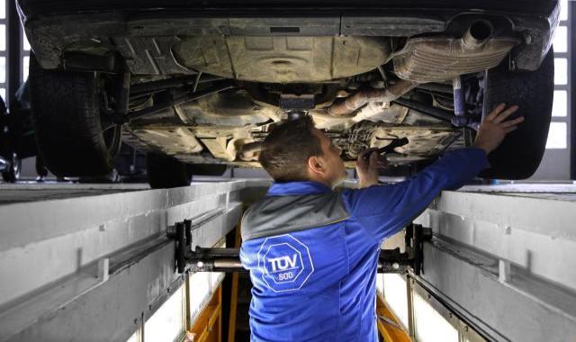 Tous les faits sur l'inspection principale et l'inspection des émissions chez TÜV!