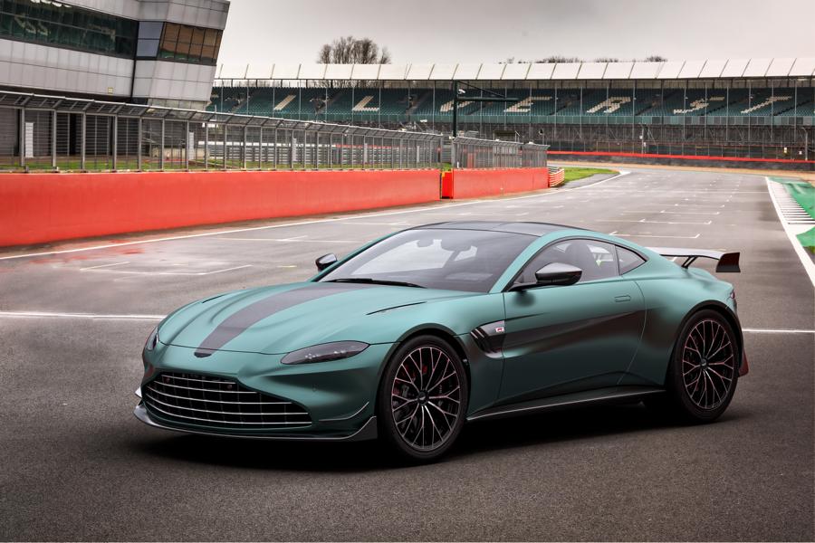 Aston Martin Vantage F1 Edition con 535 PS e 685 NM!