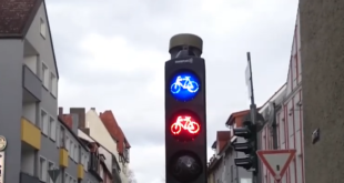 Blaue Fahrrad Ampel Hildesheim 2021 1 310x165 Hildesheim sorgt mit blauen Ampelzeichen für Verwirrung!