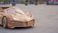 Vídeo: ¡Bugatti Centodieci loco como hipercoche de madera W16!