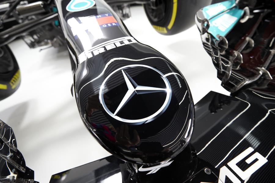 Voiture de course de l'équipe Mercedes-AMG Petronas F1: W12 (2021)