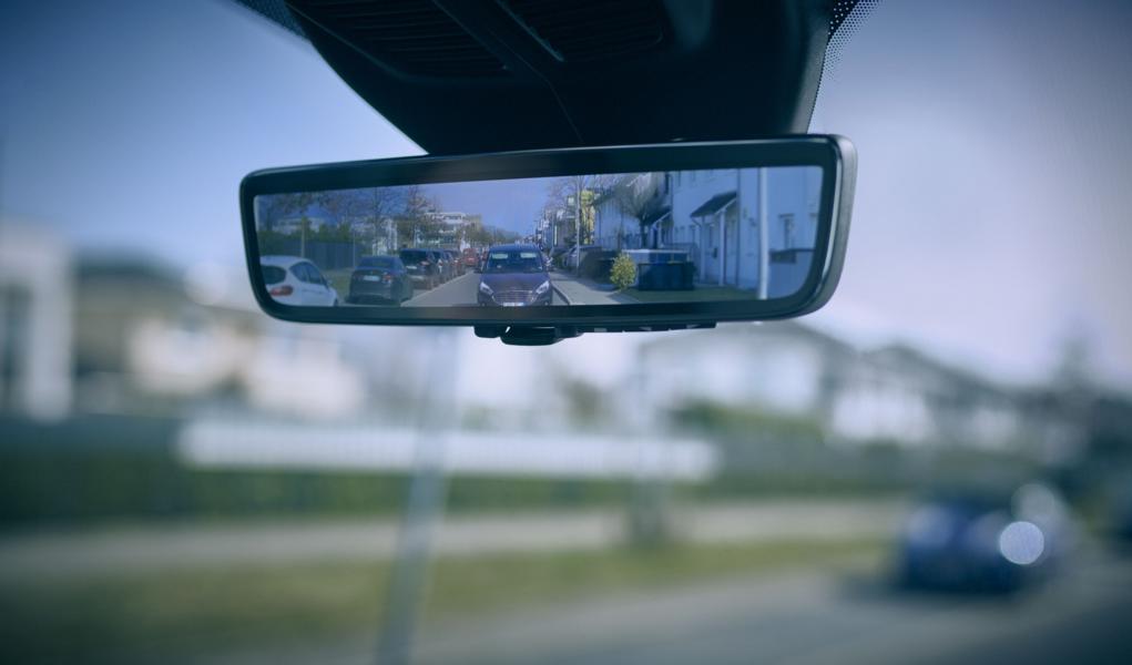 2021 - Specchietto retrovisore intelligente per veicoli commerciali Ford!