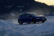 The performance of the new VW Golf R sets standards!