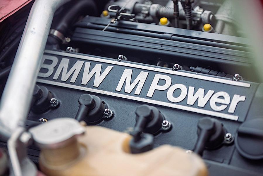 سيارة BMW 1972 موديل 2002 بمحرك رباعي الأسطوانات E30-M3!