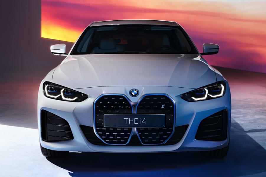 Auto Shanghai: BMW iX, 7 Series Two-Tone, i4 M Sport et iDrive!