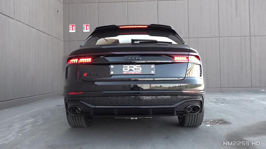 Capristo sports exhaust system on the Audi RS Q8 SUV