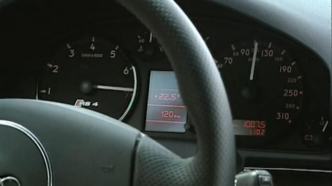 Vidéo: conversion Offroad basée sur l'Audi RS4 Avant (B5)