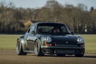 Singer reimagines Porsche 911 DLS in Oak Green Metallic!