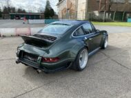 Singer a réinventé la Porsche 911 DLS en vert chêne métallisé!
