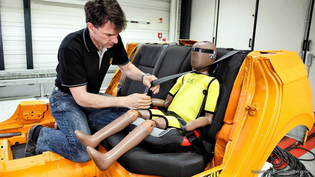 Five times "unsatisfactory": ADAC will test child seats in 2021!