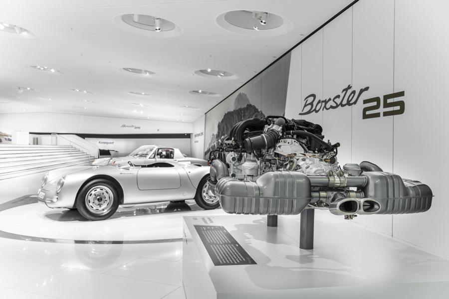 Virtual tour through the special show "25 Years Boxster"