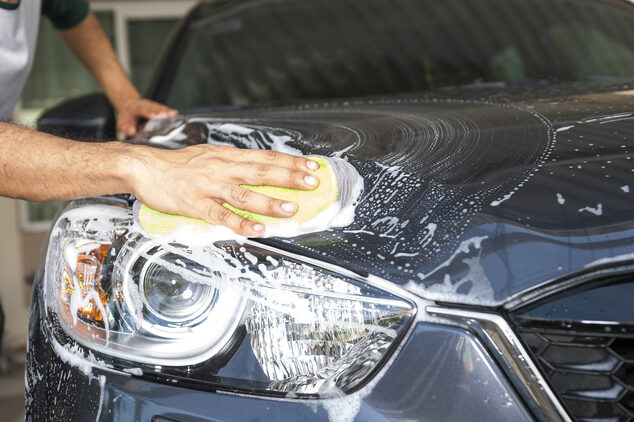 handwaesche auto waschen anleitung e1621839981732 Auto waschen: Tipps und Tricks für eine gründliche und schonende Wäsche!