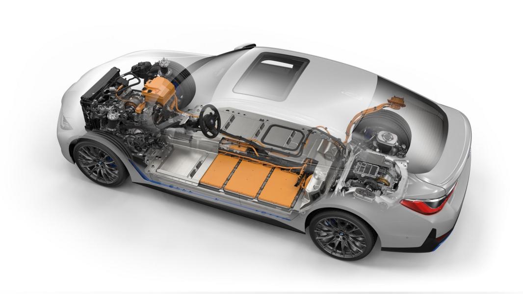 BMW i4 i50M TechnicalArt Antrieb Fahrwerk 7 Tesla Model 3 Gegner mit 544 PS: der BMW i4 M50!