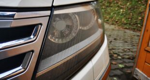 When do you have to drive with dipped headlights during the day? We know it!