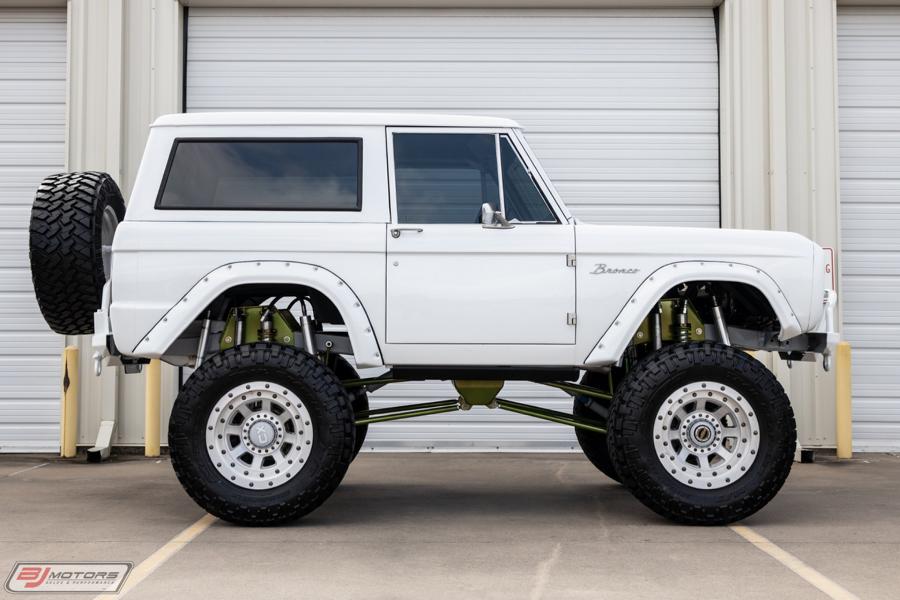 1973 Ford Bronco Restomod Weiss Tuning 6