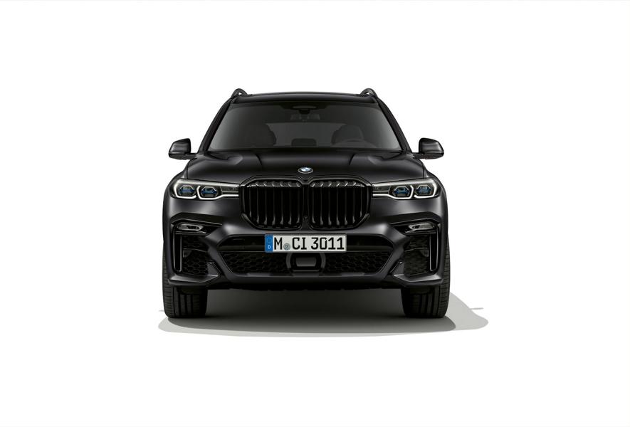 BMW X7 Edition In Frozen Black Metallic Studio Artwork 7