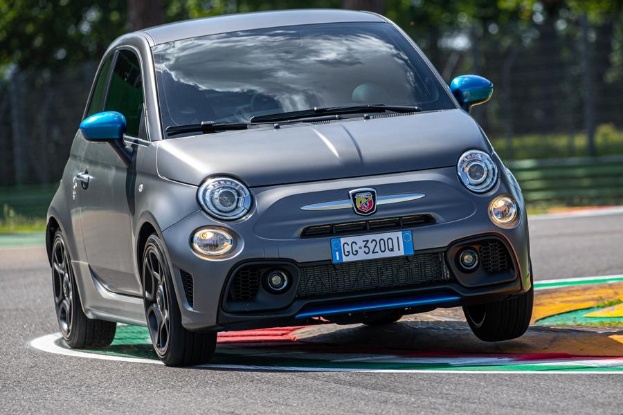 Pure adrenaline - the Abarth F595 based on the Fiat 500!