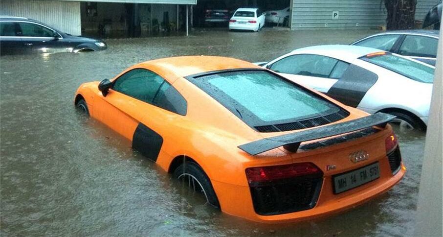 hochwasser Auto Motor Versicherung 2 e1626678606232 Tipp: Was Autofahrer bei Hochwasser beachten müssen!