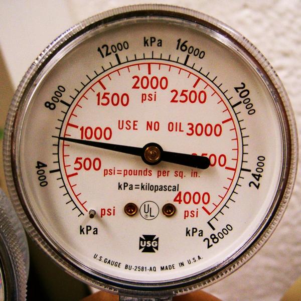 Pressure units PSI, BAR & Co .: this is how they are converted!