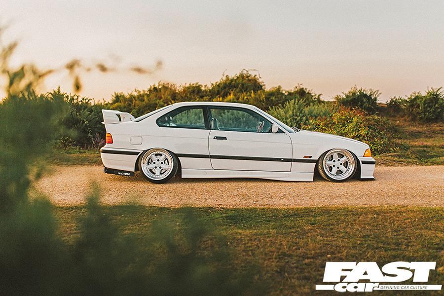 BMW 323i Coupe E36 In Weiss Mit Camber Tuning 3