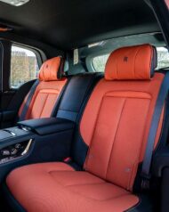Rolls-Royce Cullinan unique item with patent leather dress in Dusty Coral!