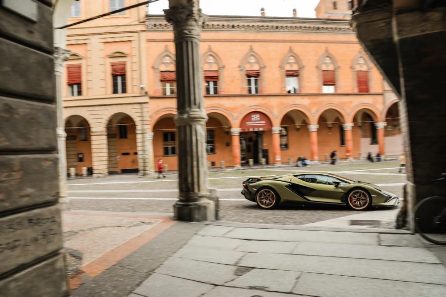 Lamborghini Sian Homage Bolognas UNESCO Heritage 3