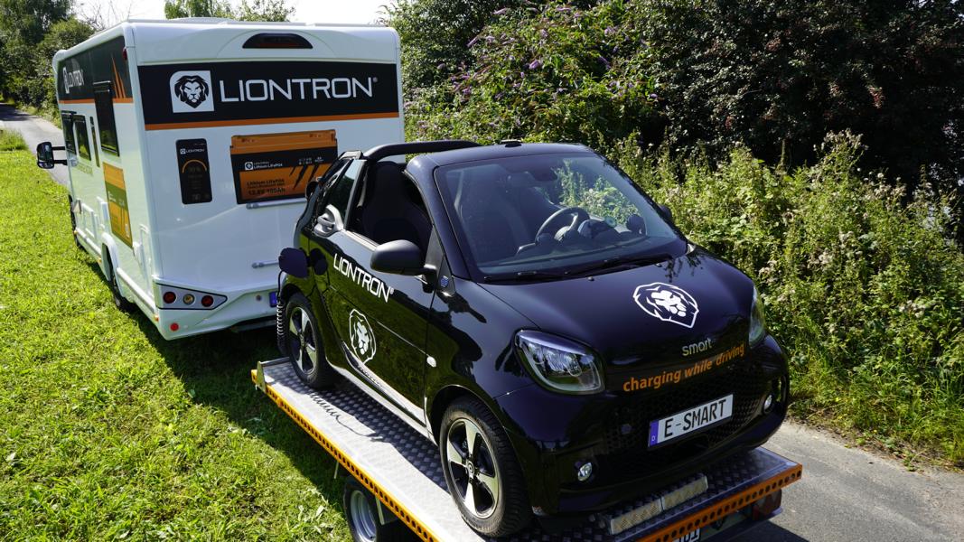 Liontron Wohnmobil Gespann E Smart Cabrio Autark Laden 1