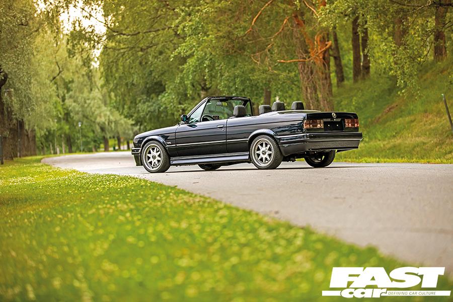 BMW 3er Cabriolet E30 Turbo Restomod Kompressor 3 Irres BMW 3er Cabriolet (E30) mit Turbo & Kompressor!