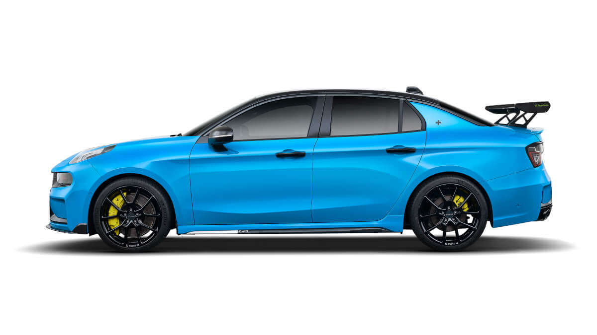 Lynk & Co. 03+ Cyan Edition: Middle class limo with WTCR optics!