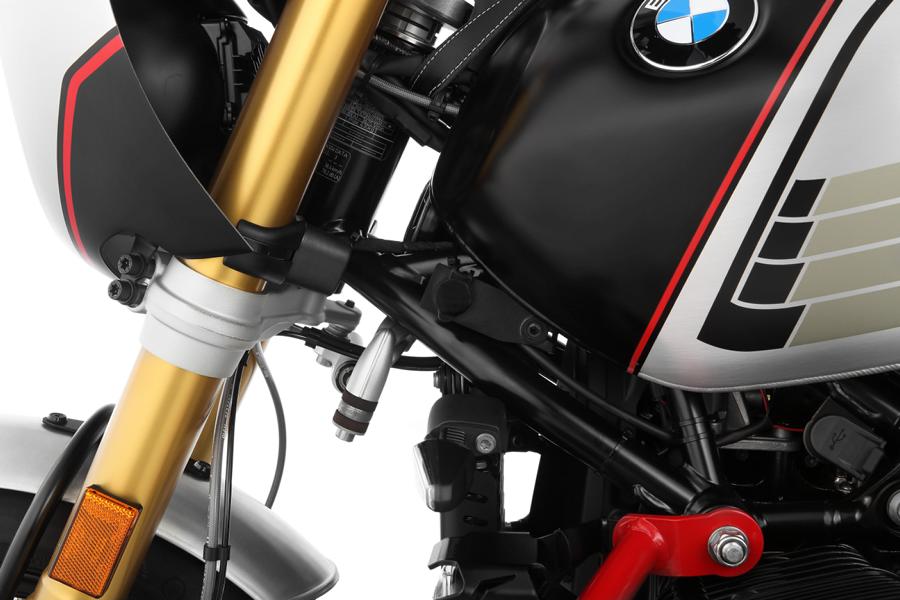 On-board socket for the BMW R nineT from Wunderlich!