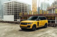 Video: Range Rover in yellow on 24 inch Vossen rims!