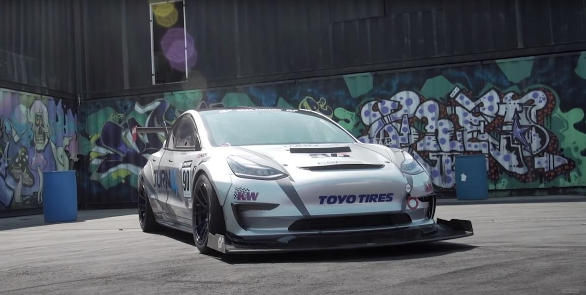 Vidéo : Une Tesla Model 3 comme voiture de course pour le drift ?
