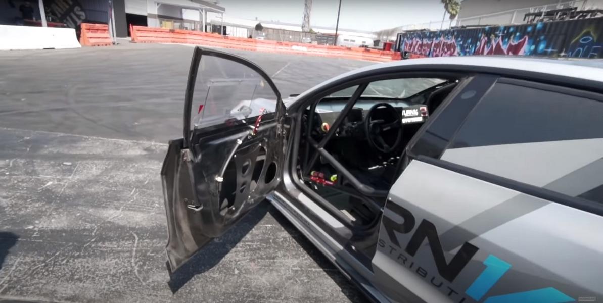 Video: Ein Tesla Model 3 als Rennfahrzeug zum Driften?