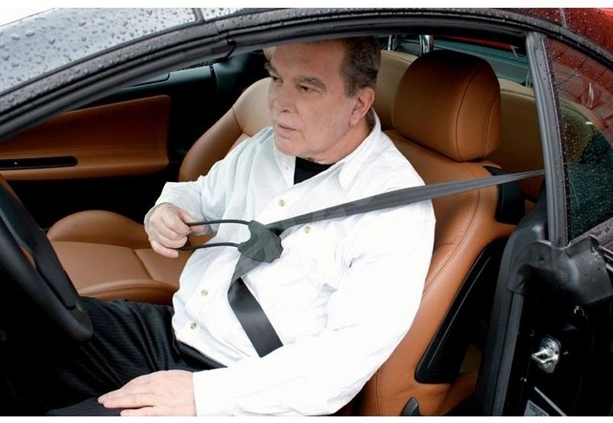 What is a passive seat belt feeder / a passive seat belt aid?