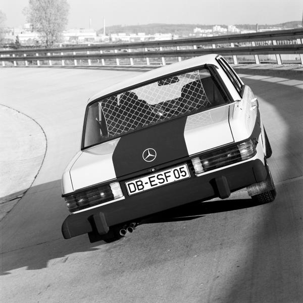 Sicherheitsforschung im Vorfeld der Serie: 50 Jahre Mercedes-Benz ESF 05