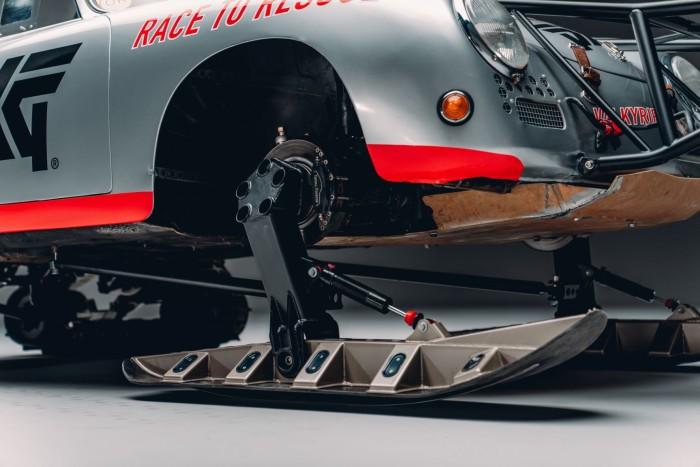 Porsche 356 Valkyrie Racing Raupenantrieb schneemobil ski 4 Porsche 356A von Valkyrie Racing als irres Schneebiest!