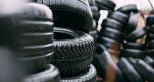 STapel Reifen 310x165 Augen auf beim Reifenkauf: So lassen sich Schnäppchen finden