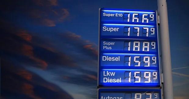 Spritpreise Benzin Sparen Fahren Tankstelle